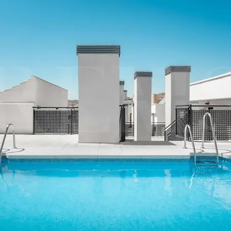 شقة With Parking And Patio - Center By Rems *