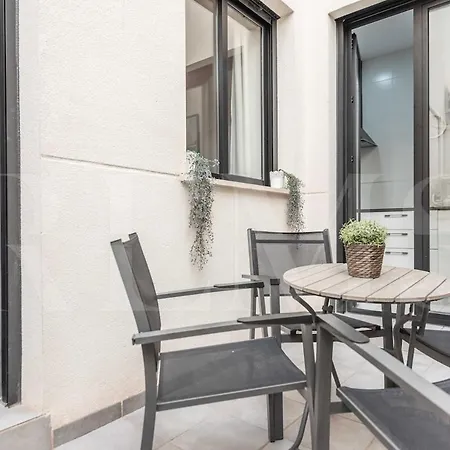 Apartment With Parking And Patio - Center By Rems Malaga