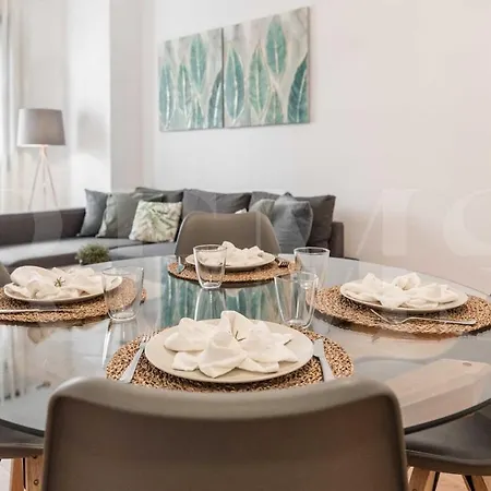 Apartment With Parking And Patio - Center By Rems Malaga